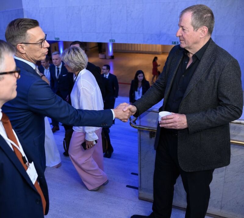 Image for the Tweet beginning: Greetings from Helsinki. They do